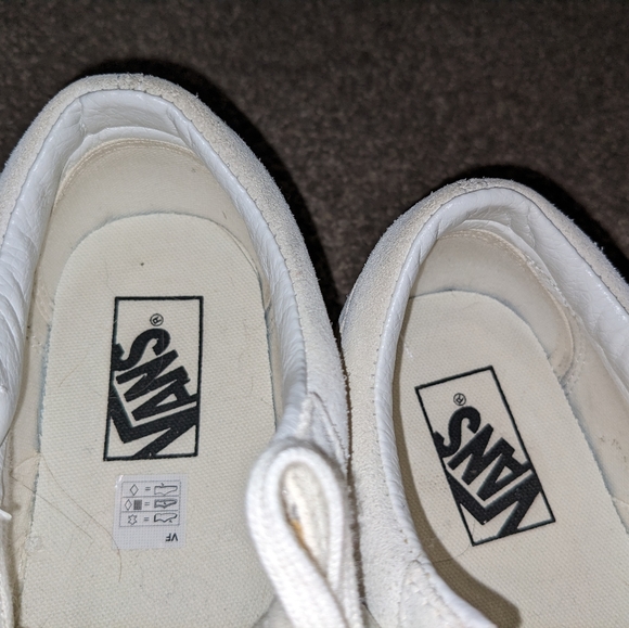 Van's Old Skool white suede low tops - Picture 2 of 7